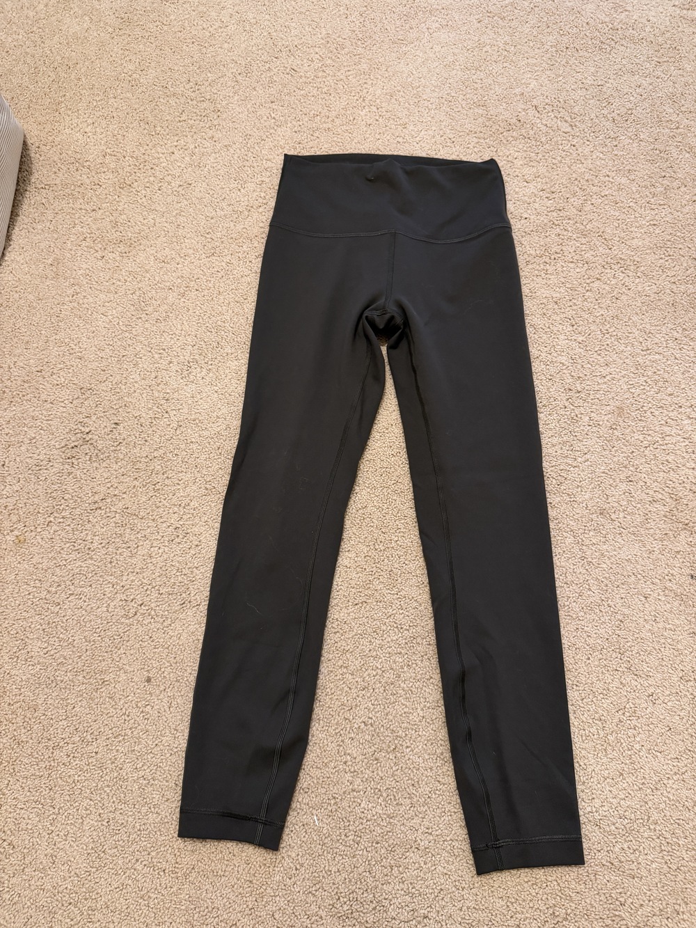 Lululemon Wunder Train High-Rise Tight 25" - Size 6 - olive green